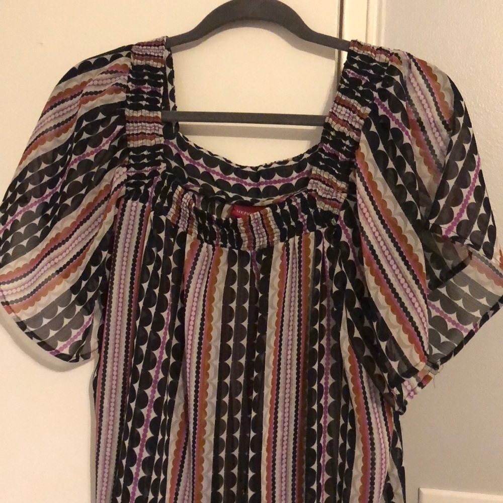 Multi-colored short sleeve blouse